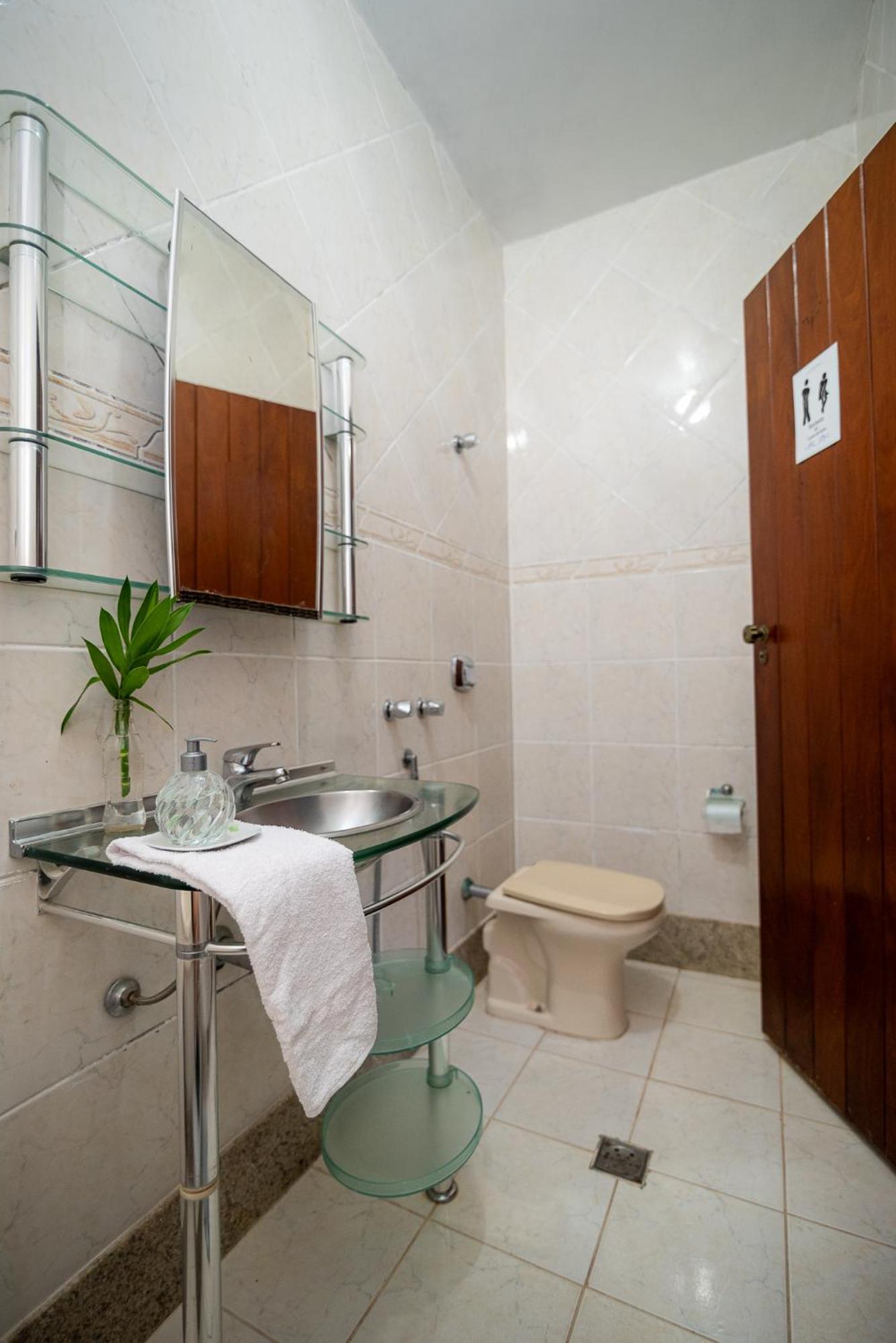 Hostel Lares Brumadinho Exteriör bild